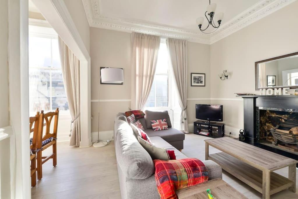 George IV Bridge - Superbly Located 3 Bedroom! إدنبرة المظهر الخارجي الصورة