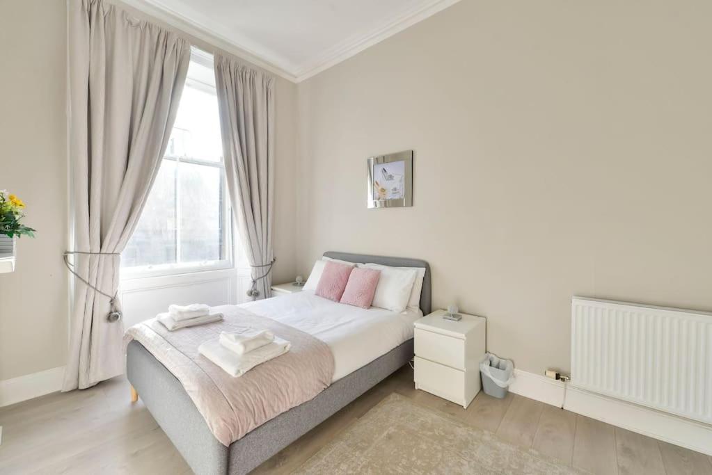George IV Bridge - Superbly Located 3 Bedroom! إدنبرة المظهر الخارجي الصورة