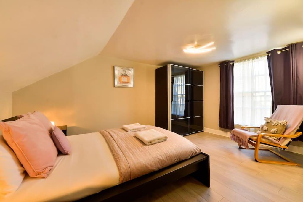 George IV Bridge - Superbly Located 3 Bedroom! إدنبرة المظهر الخارجي الصورة