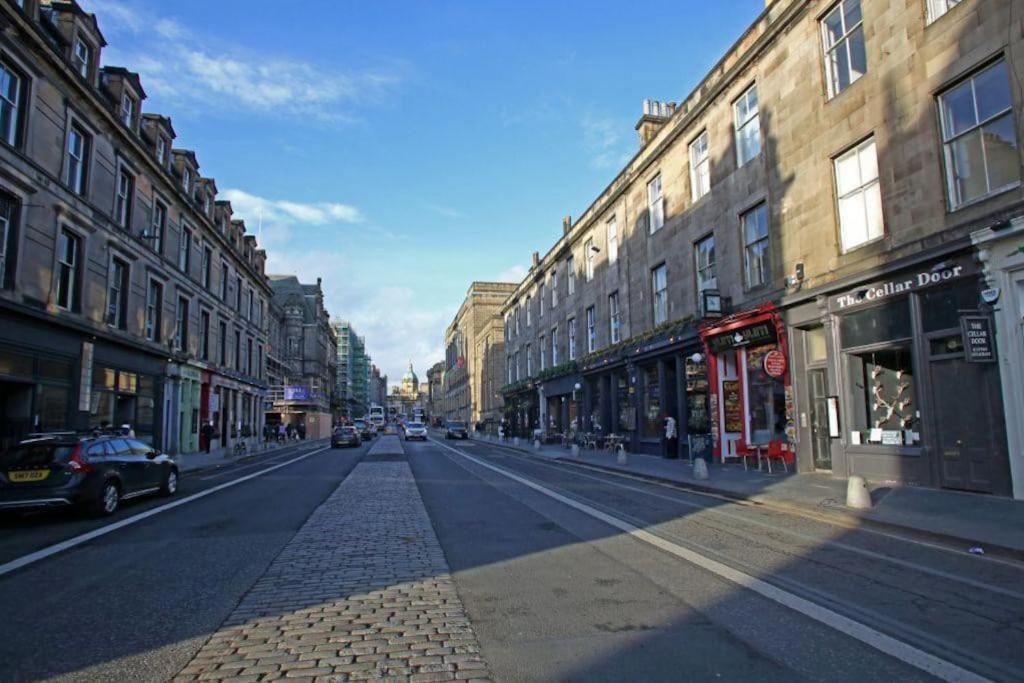 George IV Bridge - Superbly Located 3 Bedroom! إدنبرة المظهر الخارجي الصورة