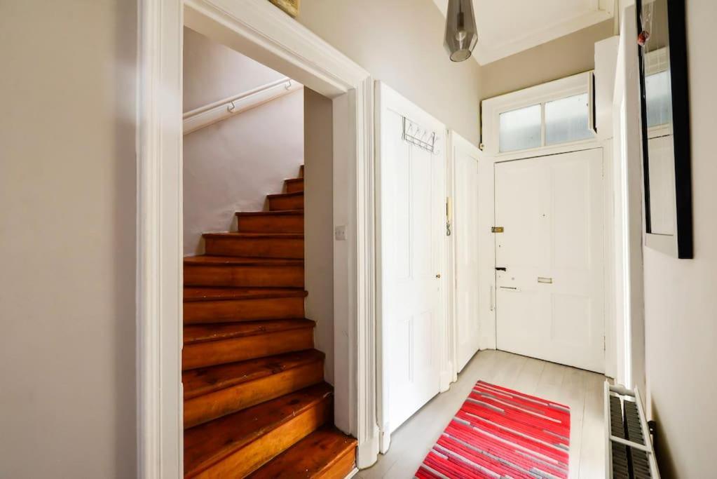 George IV Bridge - Superbly Located 3 Bedroom! إدنبرة المظهر الخارجي الصورة
