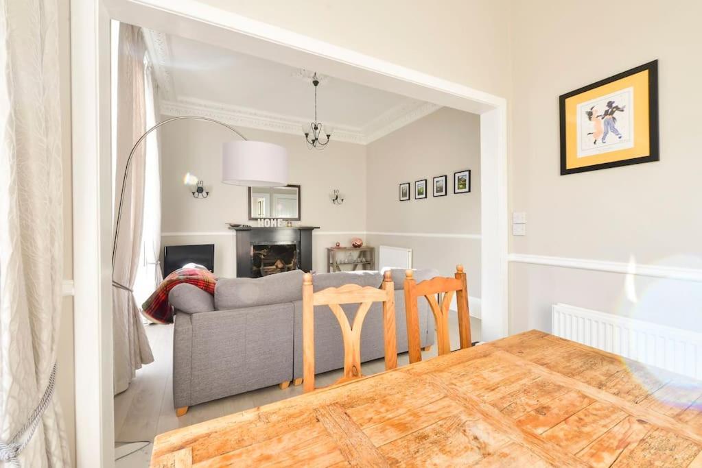 George IV Bridge - Superbly Located 3 Bedroom! إدنبرة المظهر الخارجي الصورة