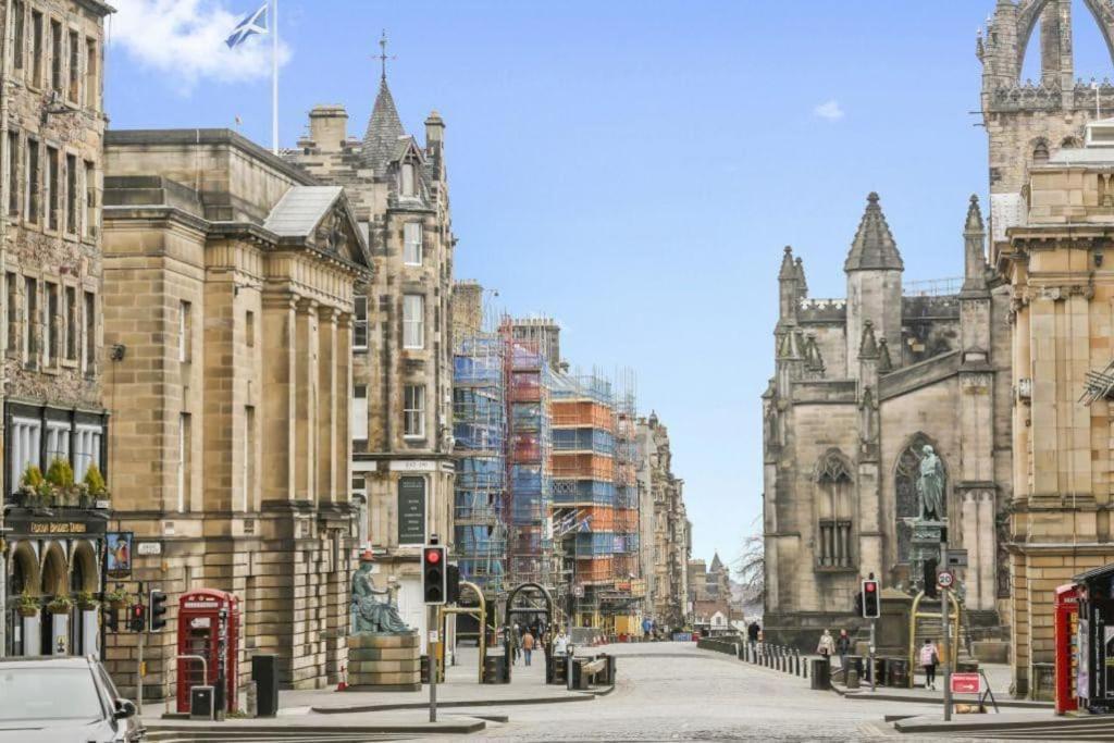 George IV Bridge - Superbly Located 3 Bedroom! إدنبرة المظهر الخارجي الصورة