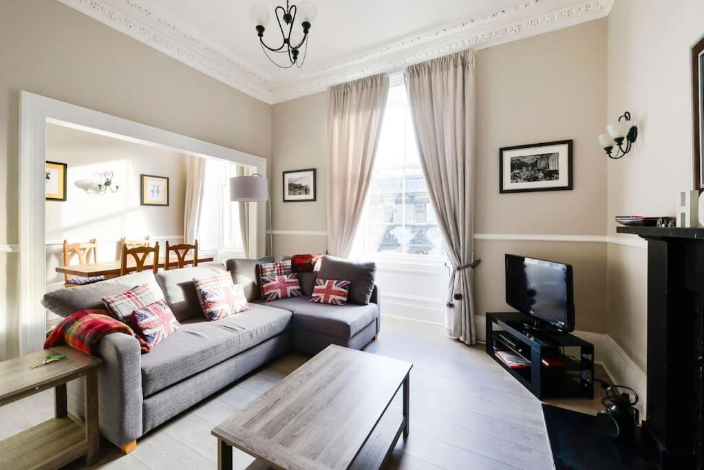 George IV Bridge - Superbly Located 3 Bedroom! إدنبرة المظهر الخارجي الصورة